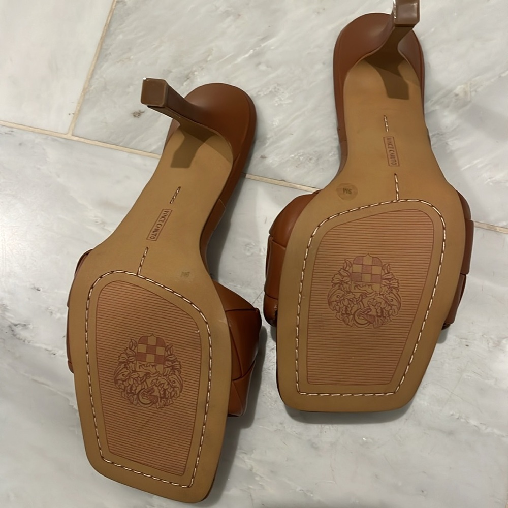 Vince Camuto Women's Brown Woven Sandals - Picture 4 of 6
